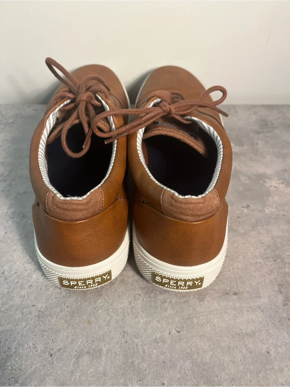 Sperry men’s halyard